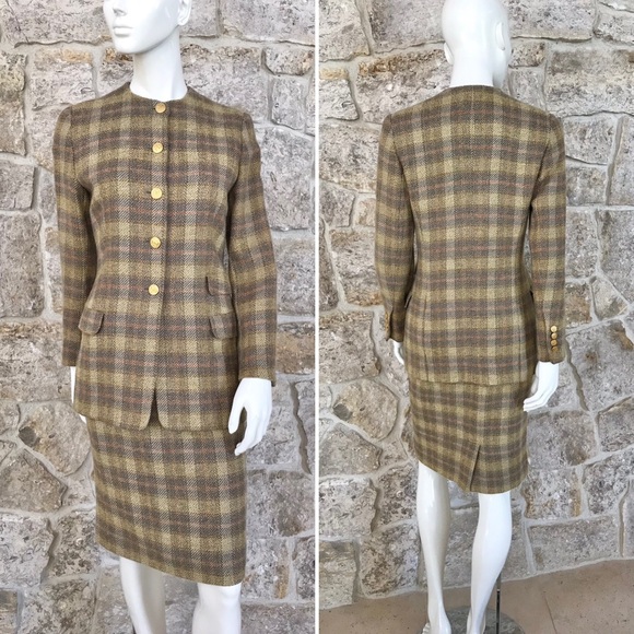 Beautiful Vintage Salvatore Ferragamo 80s 90s Plaid Wool Skirt Suit Gold Buttons - Picture 2 of 16